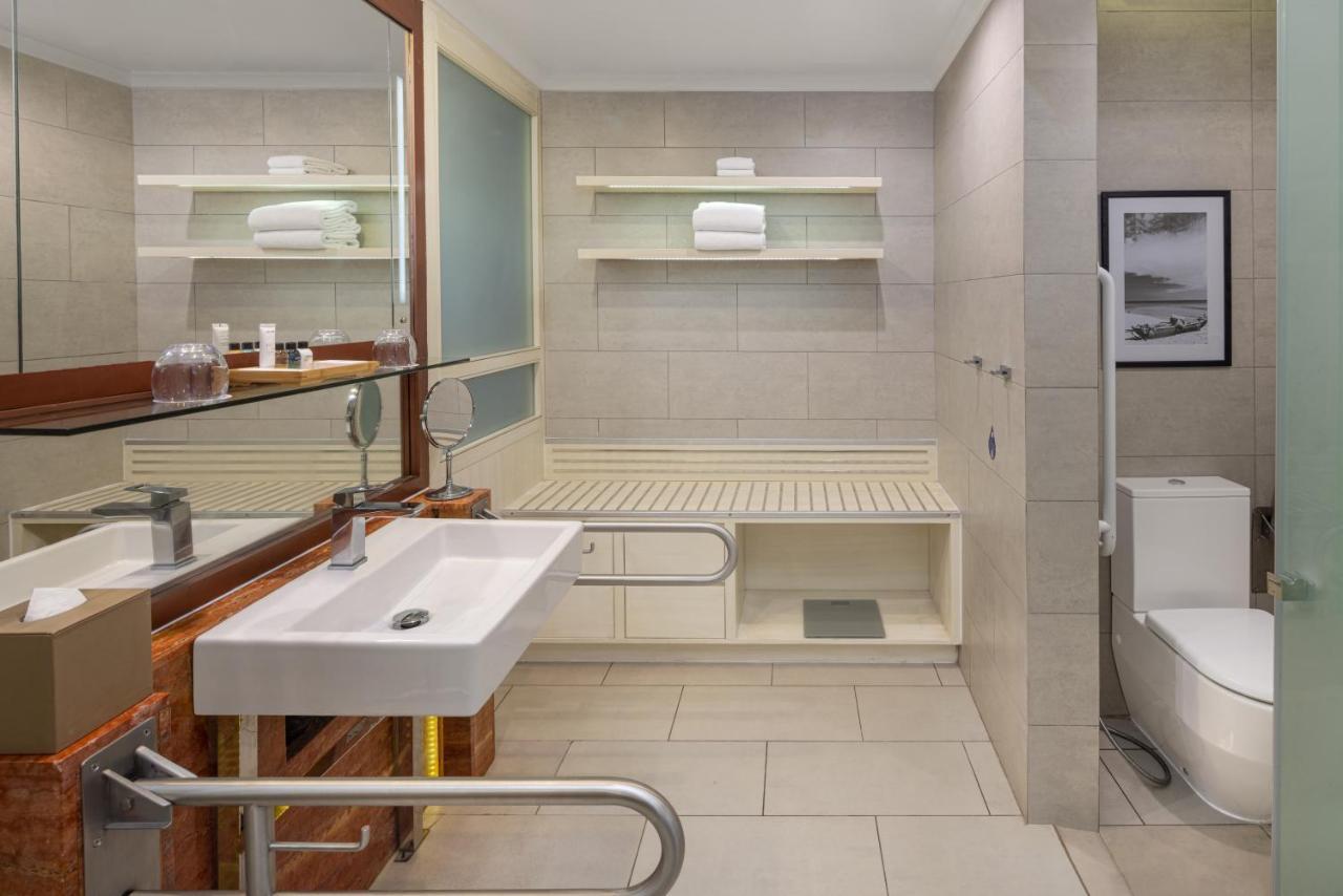Отель Radisson Blu 5*